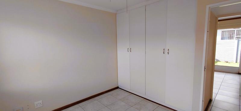 2 Bedroom Property for Sale in Langenhovenpark Free State